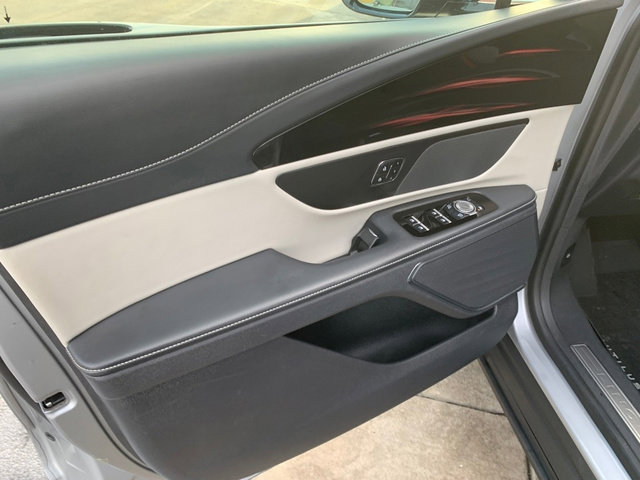 Certified 2024 Lincoln Nautilus Reserve AWD/4WD image 19