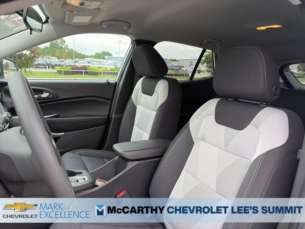 New 2026 Chevrolet Trax LS w/ LS Convenience Package FWD image 45