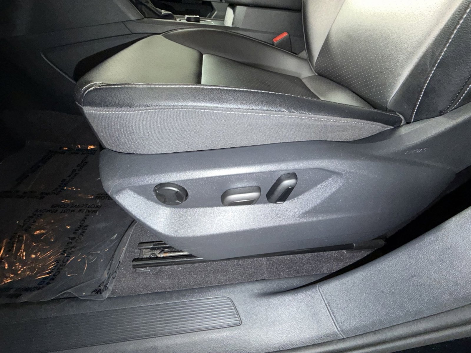 Used 2019 Volkswagen Atlas SE w/ Towing Package image 14