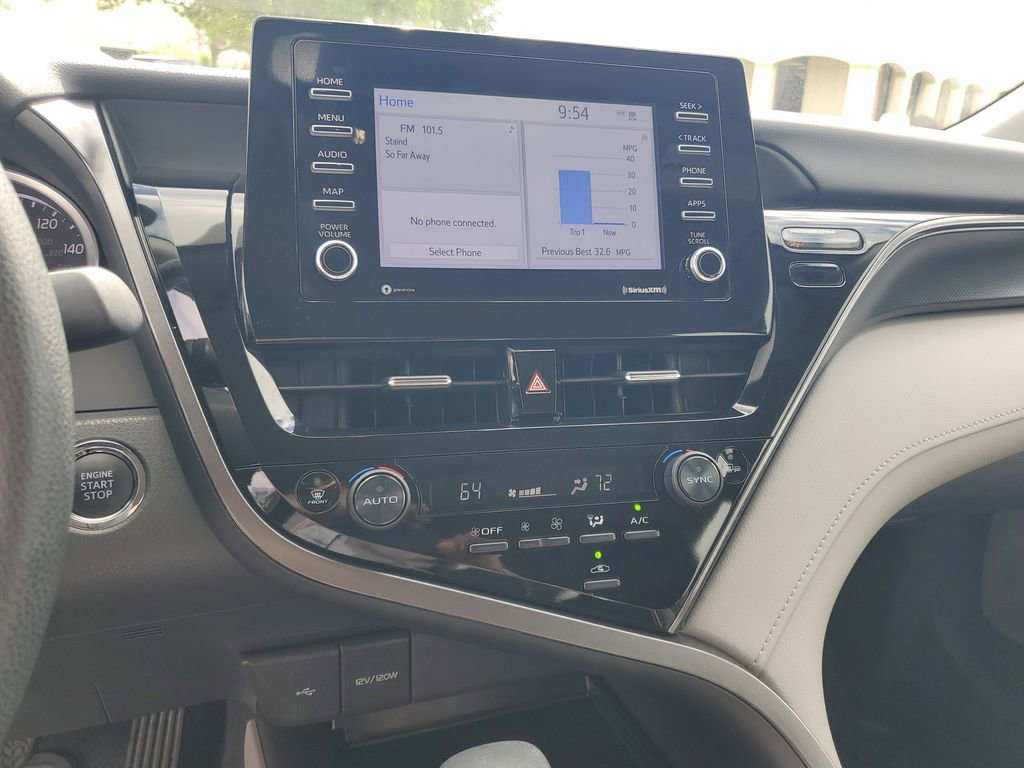 Used 2024 Toyota Camry LE w/ Convenience Package image 16