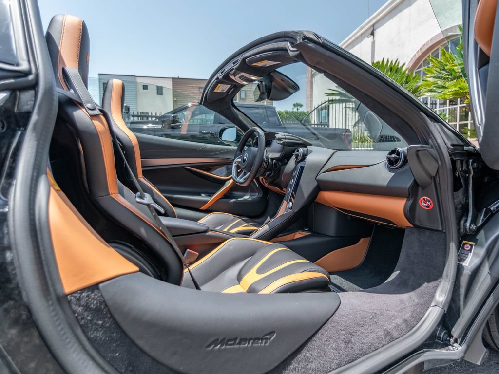 New 2026 McLaren 750S Spider RWD image 9