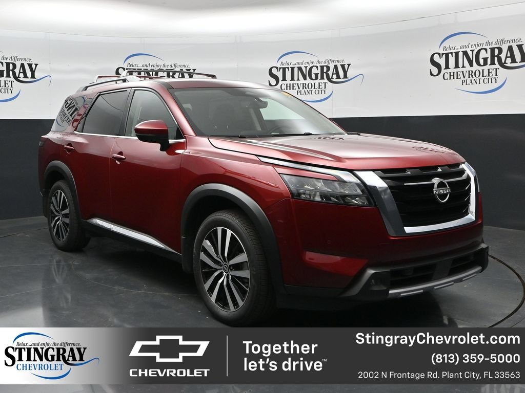 Used 2025 Nissan Pathfinder Platinum w/ Cargo Package