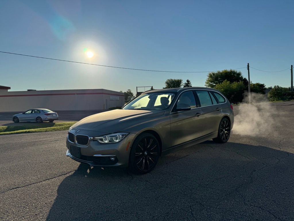 Used 2017 BMW 330i xDrive Wagon AWD/4WD image 11