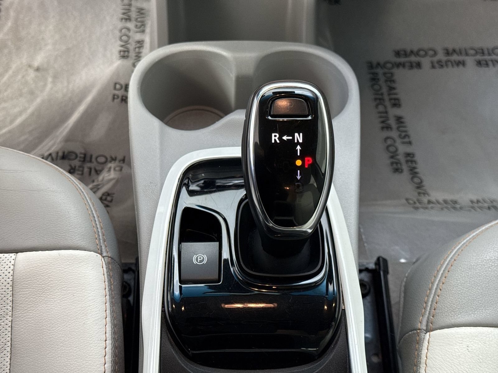 Used 2020 Chevrolet Bolt Premier w/ Infotainment Package FWD image 18