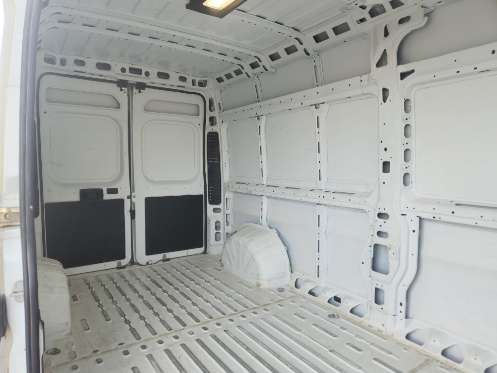 Used 2025 RAM ProMaster 2500 w/ Convenience Group FWD image 7