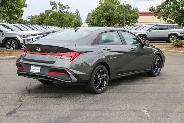 New 2026 Hyundai Elantra Sport FWD image 5