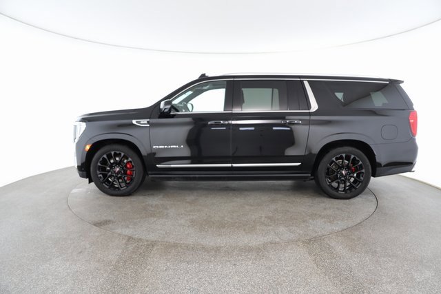 Used 2023 GMC Yukon XL Denali image 6