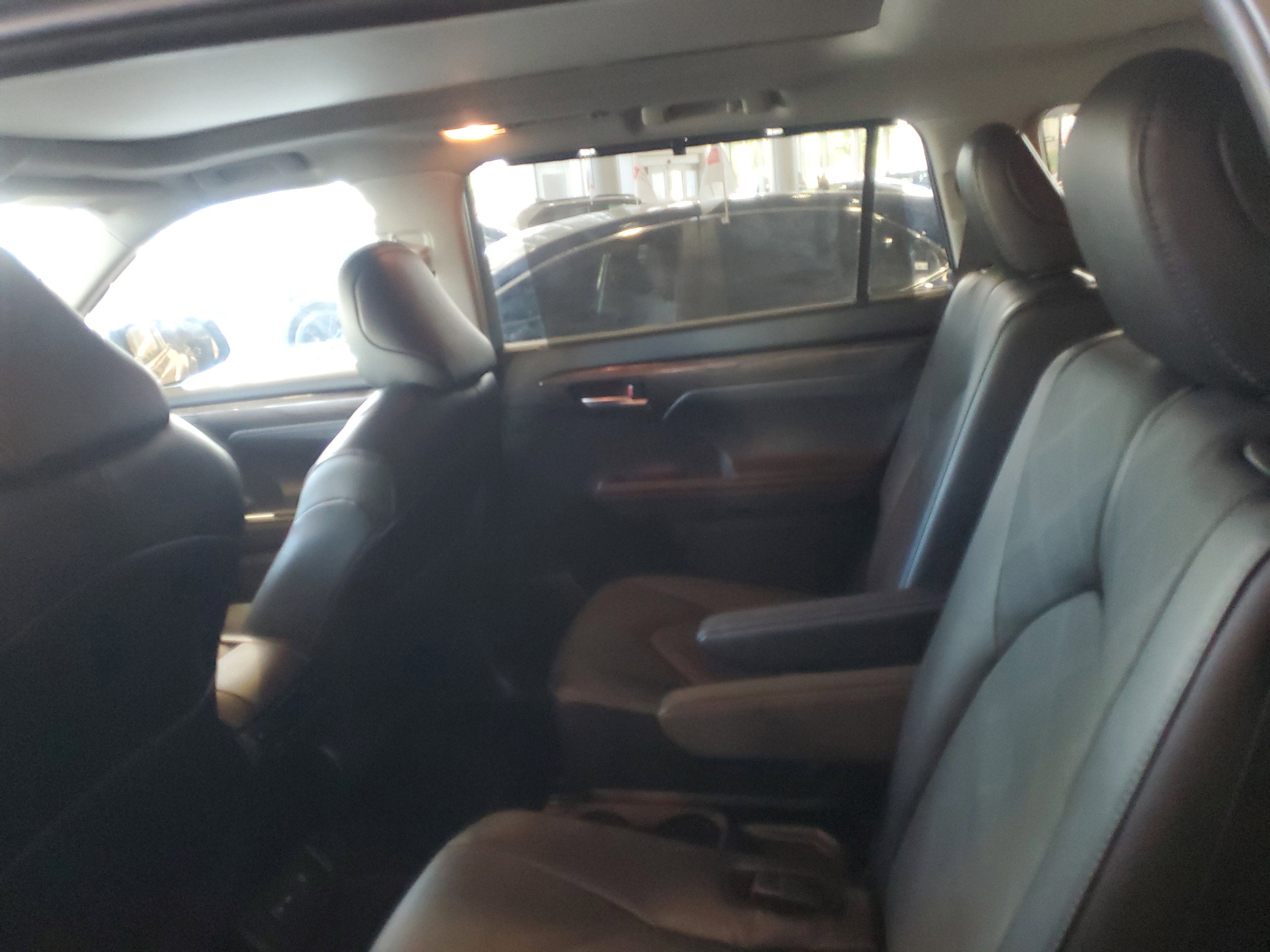 Certified 2025 Toyota Highlander Platinum AWD/4WD image 8