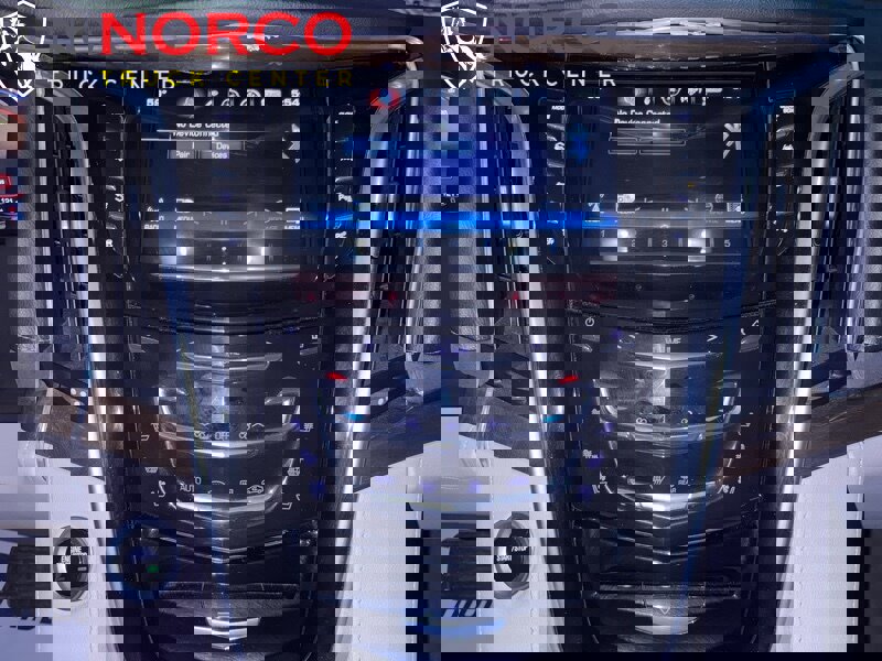 Used 2019 Cadillac Escalade ESV Luxury image 30