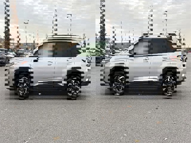 Certified 2025 Subaru Forester Premium image 6