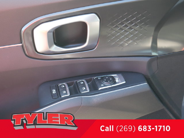 Used 2025 Kia Sorento S w/ Panoramic Sunroof Package AWD/4WD image 18