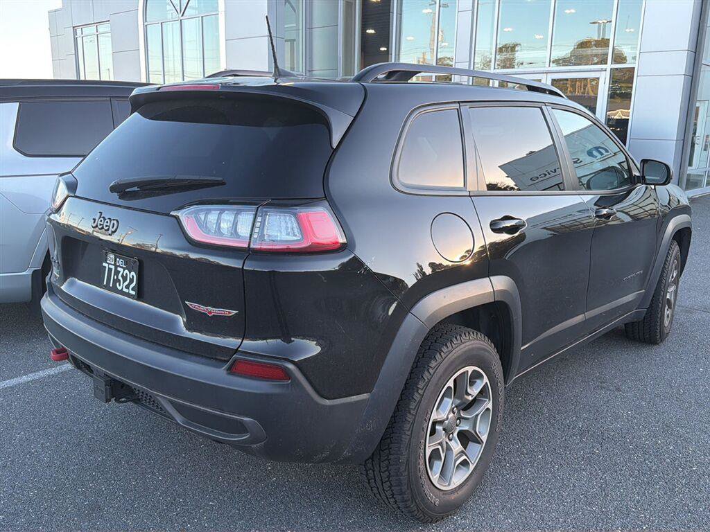 Used 2022 Jeep Cherokee Trailhawk w/ Premium Leather Package AWD/4WD image 6