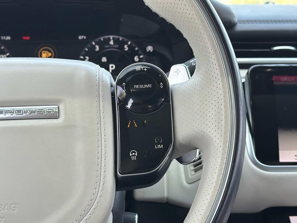Used 2018 Land Rover Range Rover Velar R-Dynamic HSE image 9