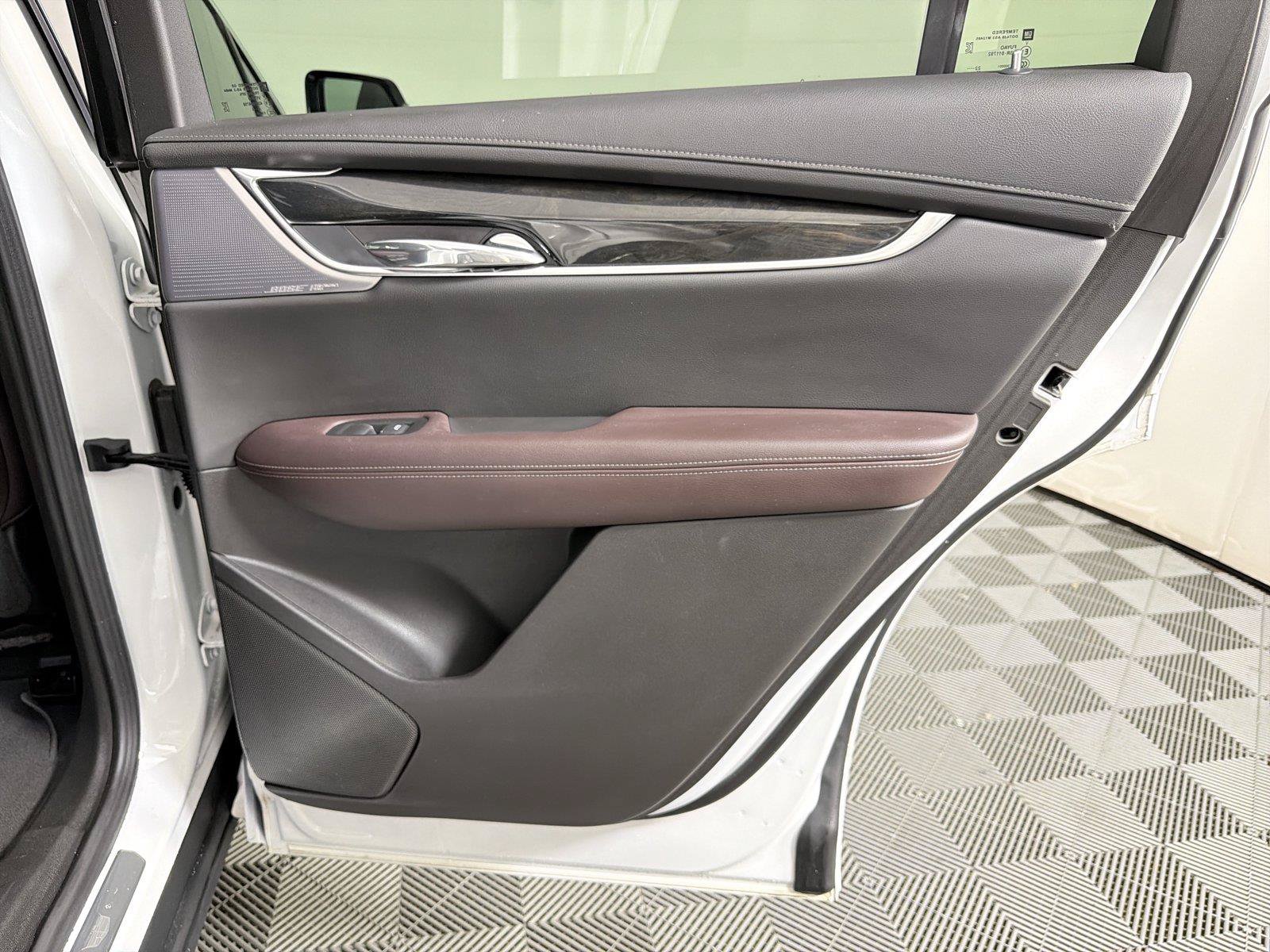 Used 2023 Cadillac XT6 Premium Luxury FWD image 16