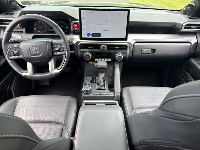 Certified 2025 Toyota 4Runner TRD Off-Road Premium AWD/4WD image 18