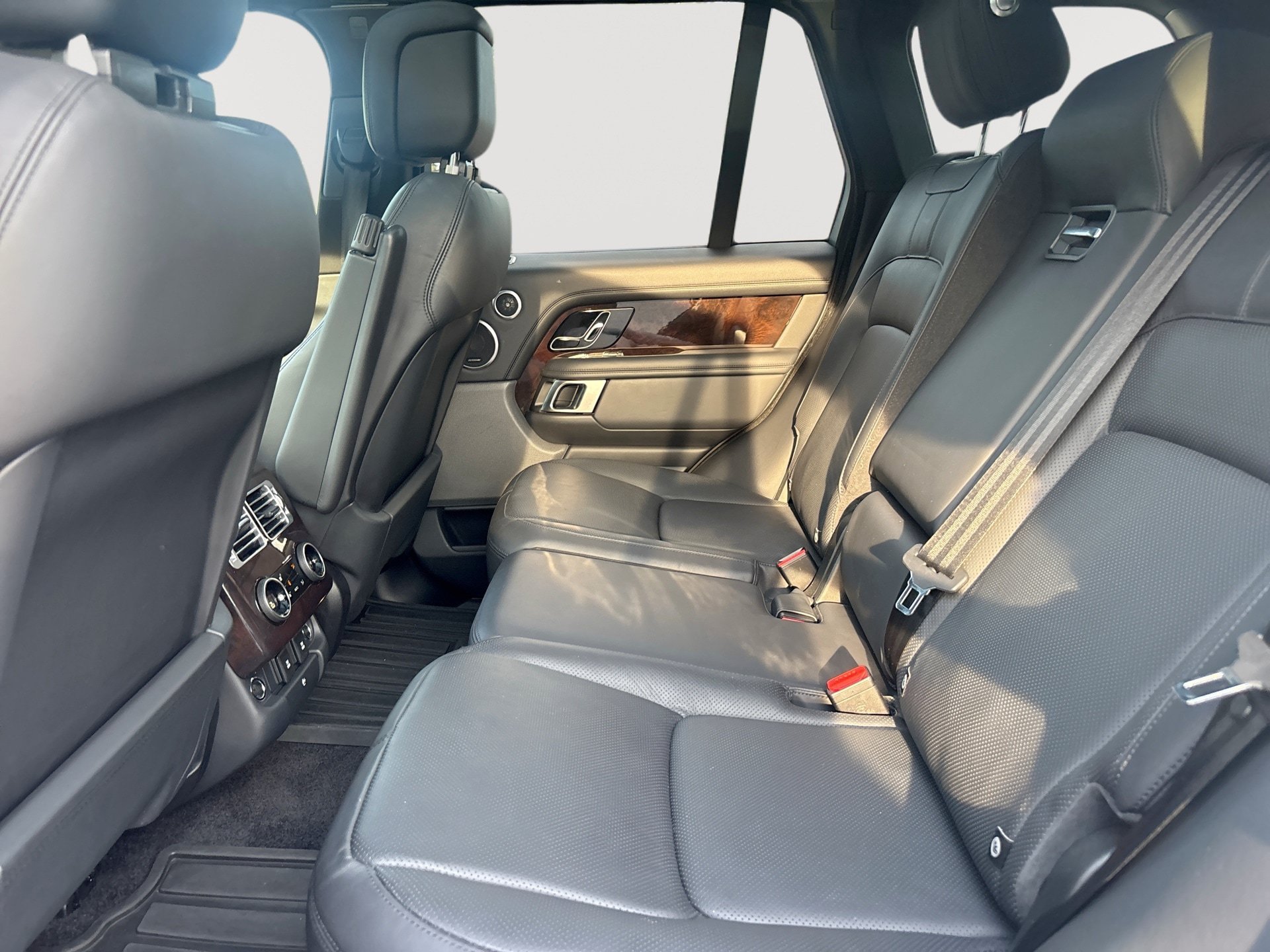 Used 2019 Land Rover Range Rover HSE AWD/4WD image 26