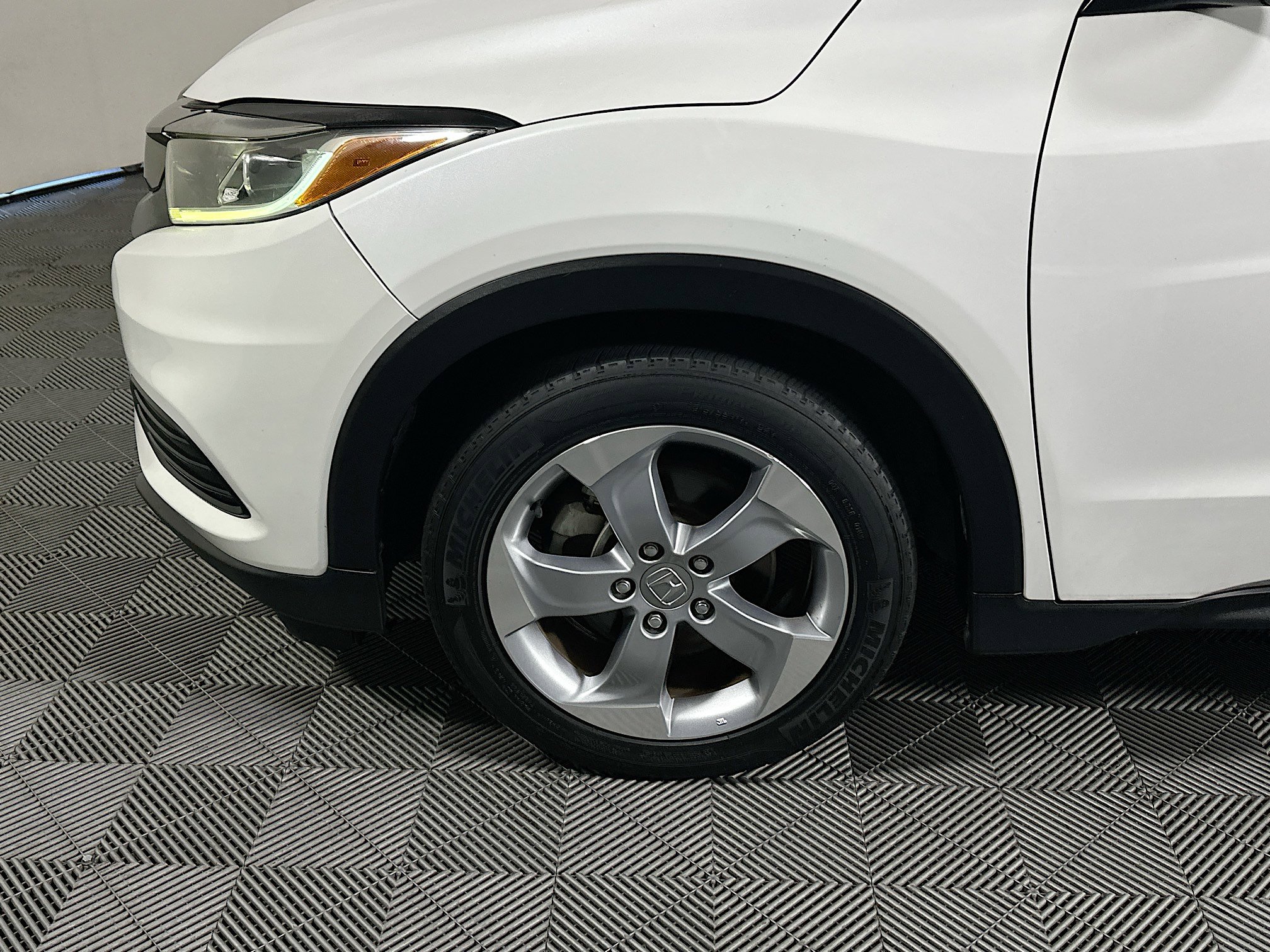 Used 2019 Honda HR-V LX image 11