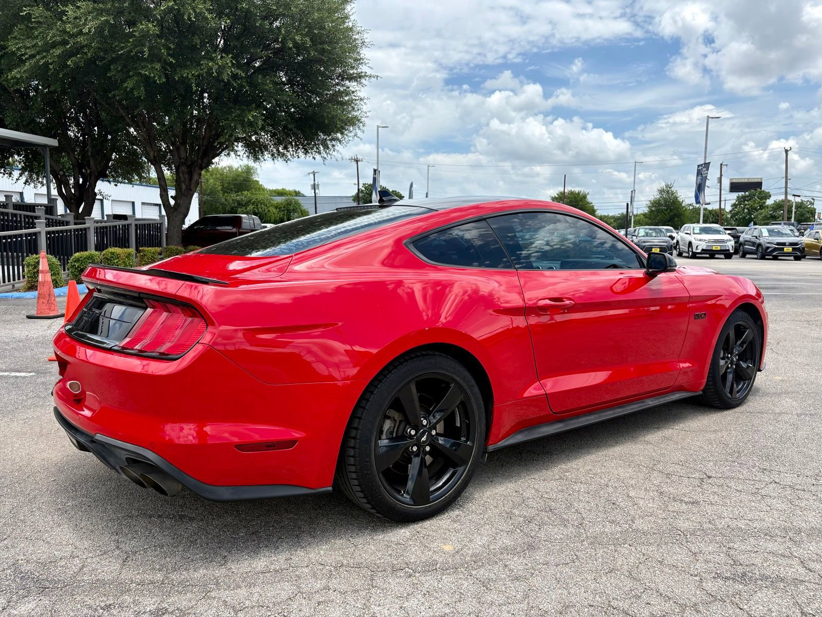 Used 2022 Ford Mustang GT Premium w/ Equipment Group 401A RWD image 5
