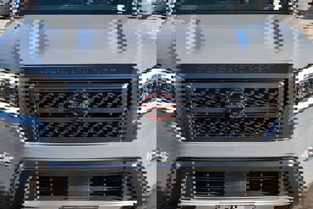 Used 2023 Nissan Frontier Pro-X w/ Tow Package image 5