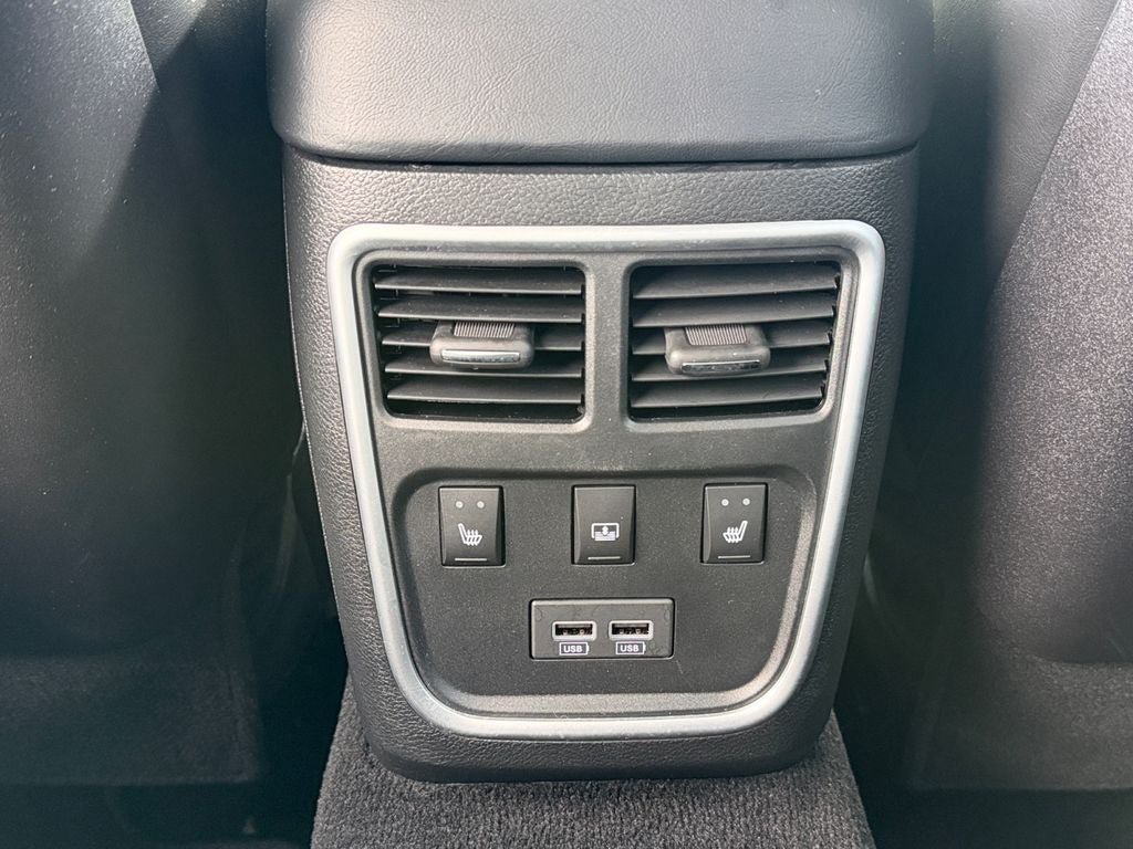 Used 2022 Chrysler 300 Touring L w/ Popular Equipment Group AWD/4WD image 33