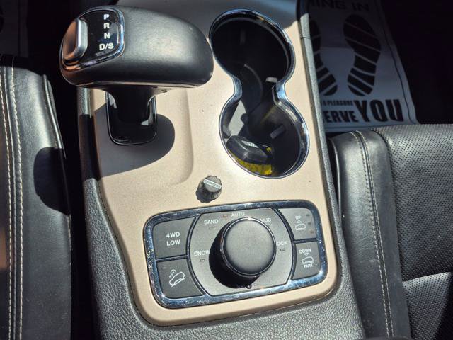 Used 2015 Jeep Grand Cherokee Overland AWD/4WD image 14
