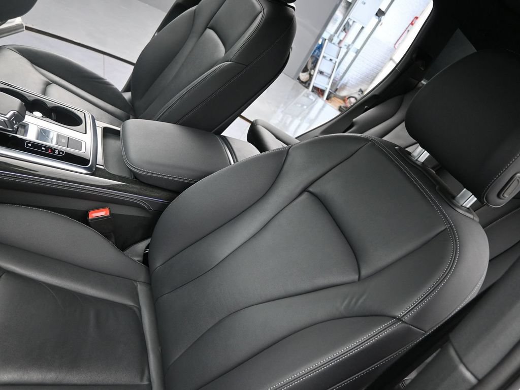 Used 2025 Audi Q7 3.0T Premium Plus AWD/4WD image 9