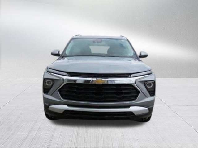 Used 2024 Chevrolet TrailBlazer LT w/ LT Cold Weather Package AWD/4WD image 8