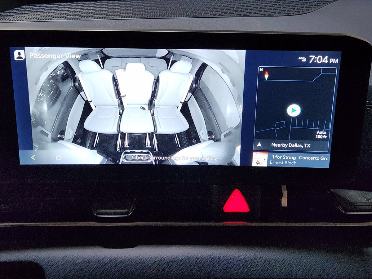 Used 2025 Kia Carnival SX FWD image 37