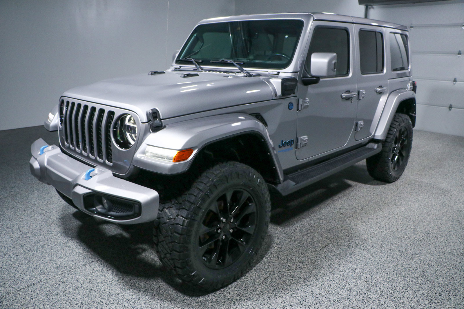 Used 2021 Jeep Wrangler Unlimited Sahara image 32