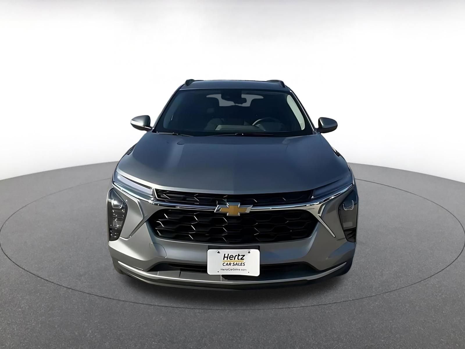 Used 2025 Chevrolet Trax LT image 4