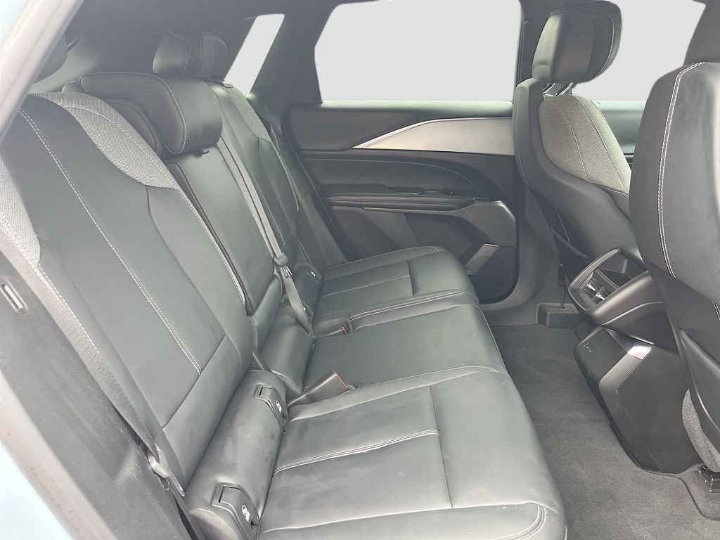 Used 2024 Cadillac Lyriq Tech w/ Driver Assist Package RWD image 27