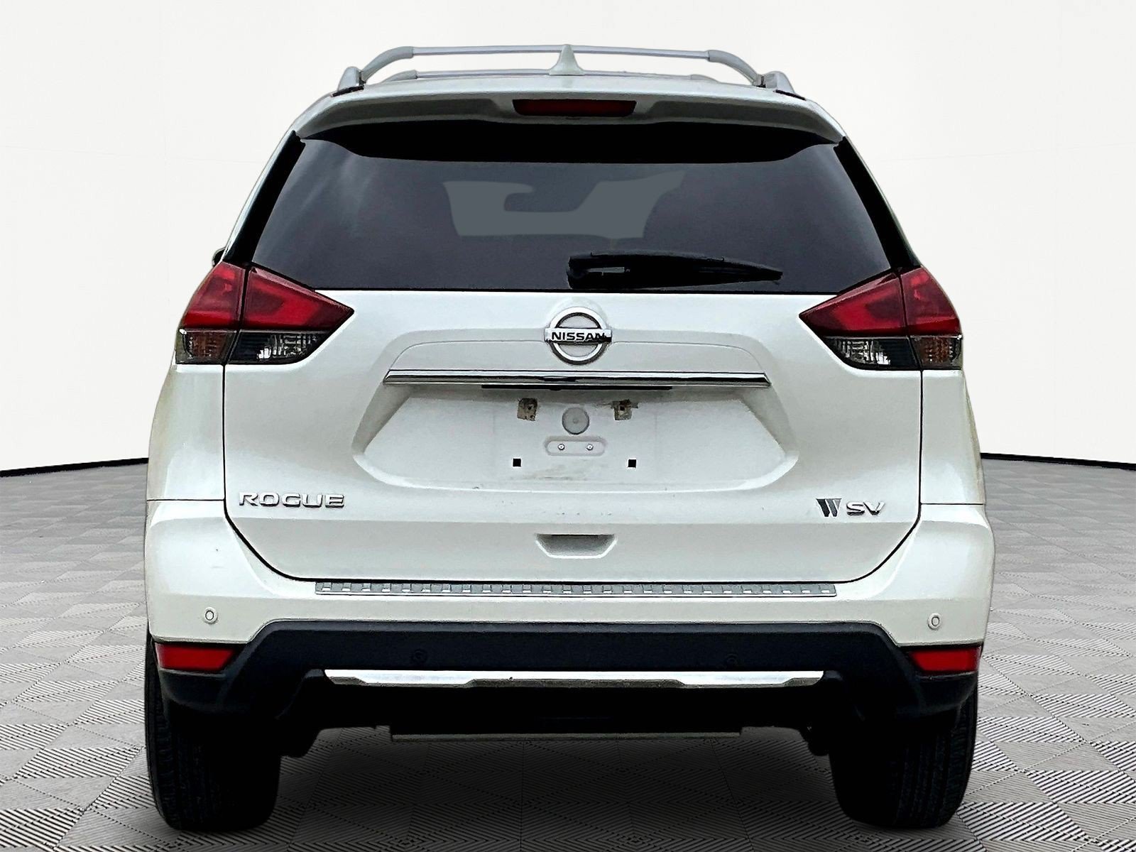 Used 2019 Nissan Rogue SV w/ Premium Package FWD image 5