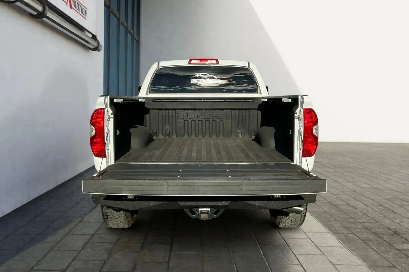 Used 2017 Toyota Tundra SR5 image 18