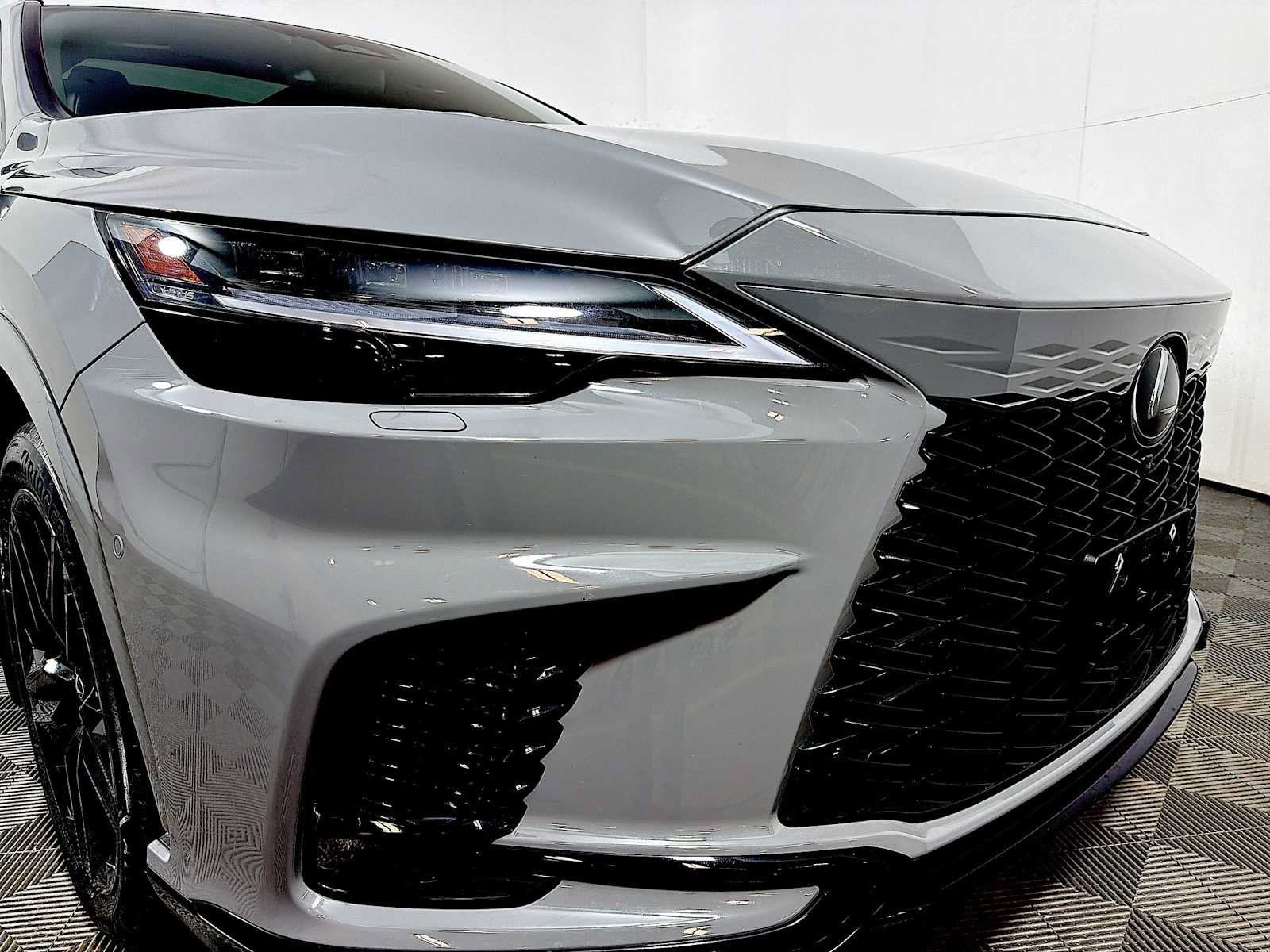 Used 2025 Lexus RX 500h F Sport AWD/4WD image 25