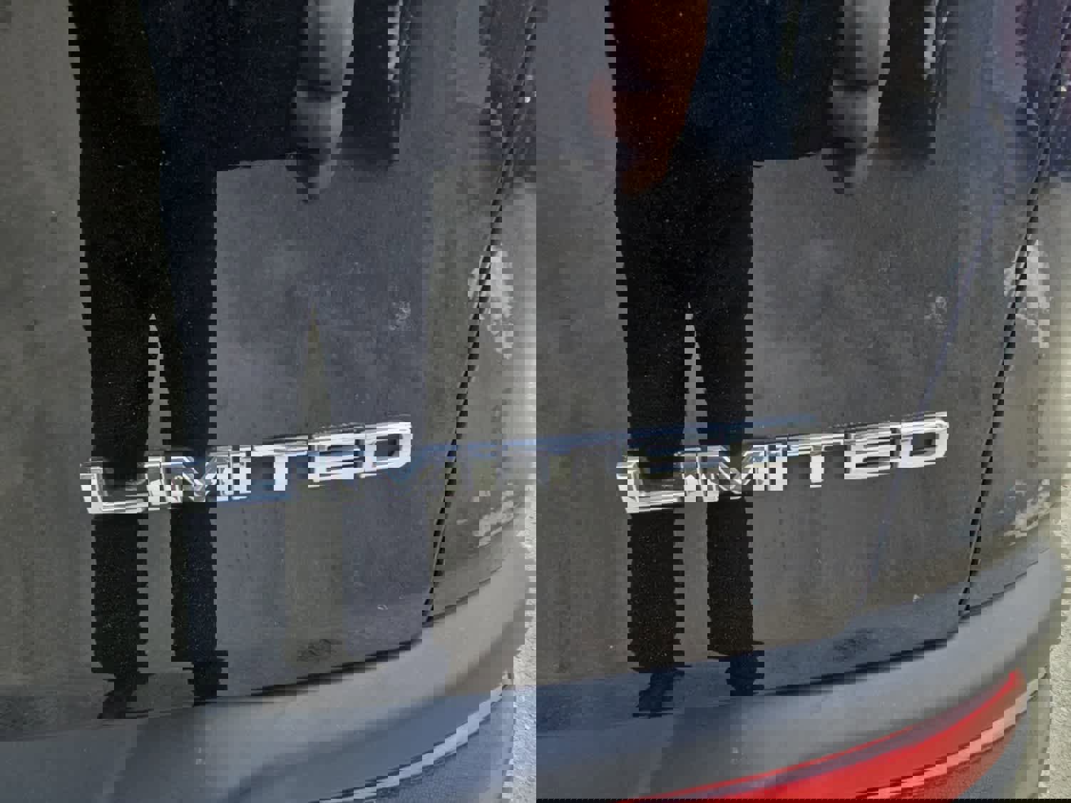 Used 2017 Jeep Cherokee Limited image 7