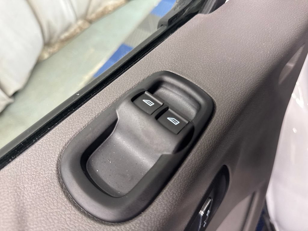 Used 2026 Ford Transit 350 XLT RWD image 12