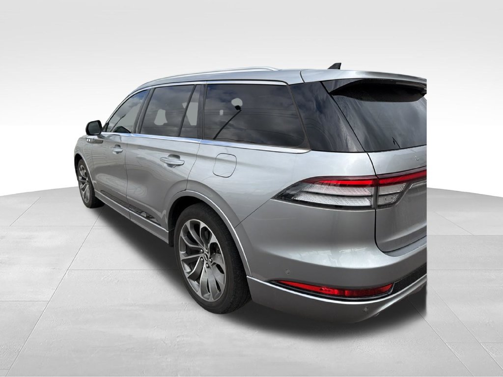 Used 2021 Lincoln Aviator Grand Touring w/ Equipment Group 302A AWD/4WD image 7