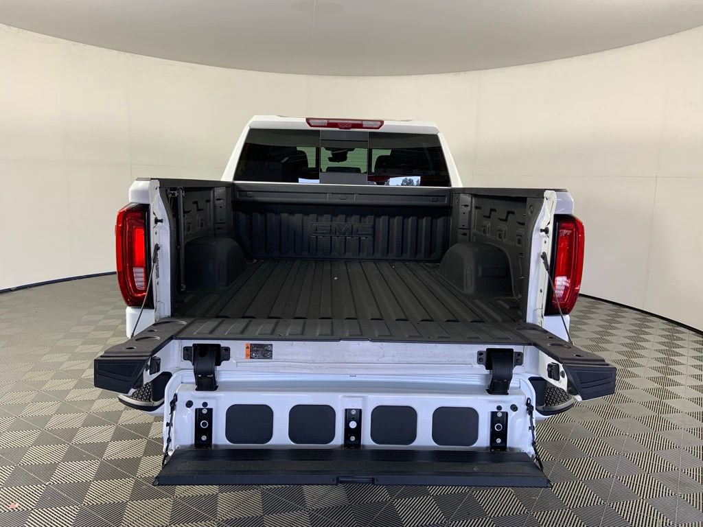 Used 2025 GMC Sierra 1500 AT4 w/ Technology Package image 10