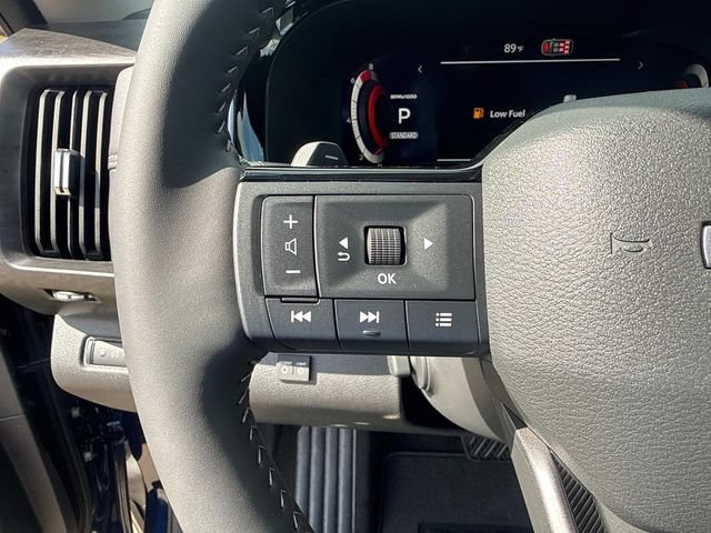 New 2026 Nissan Pathfinder Platinum w/ Accent Package FWD image 24