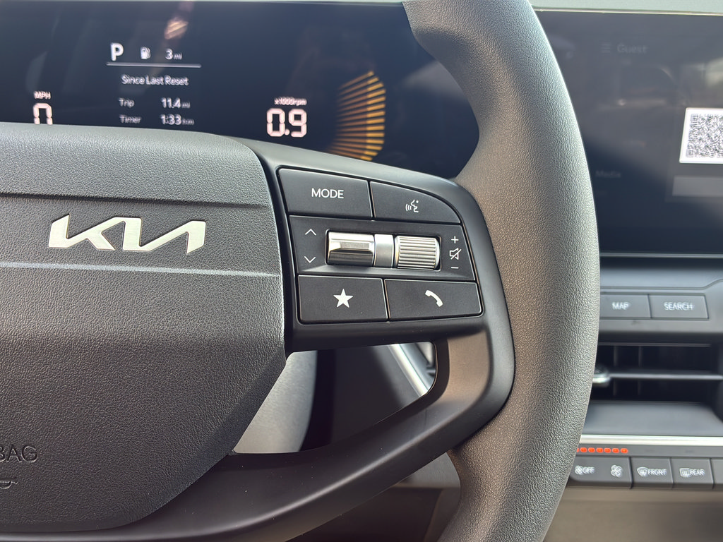 New 2026 Kia K4 FWD image 33