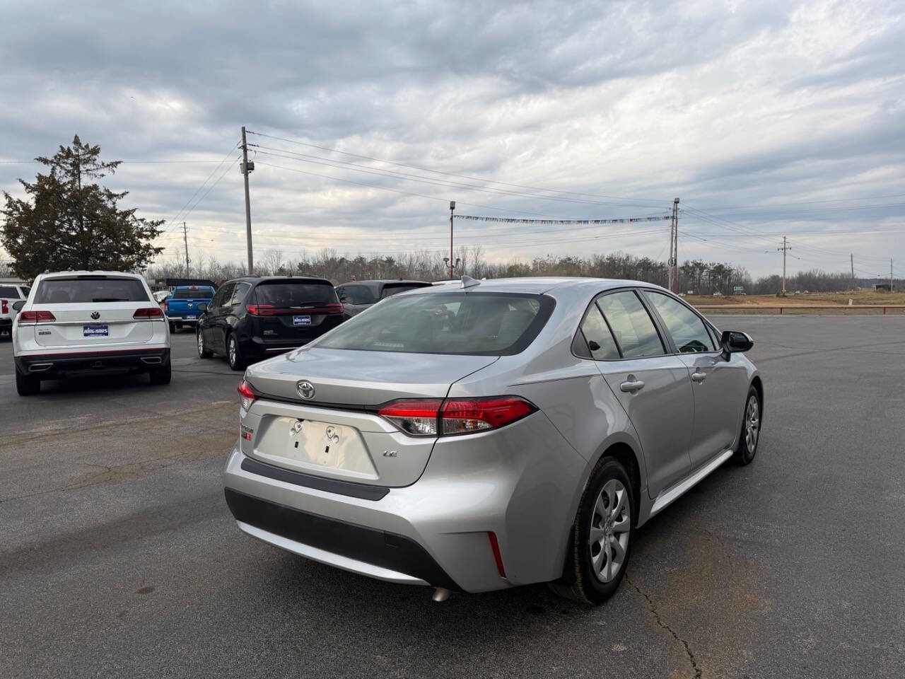 Used 2020 Toyota Corolla LE FWD image 6