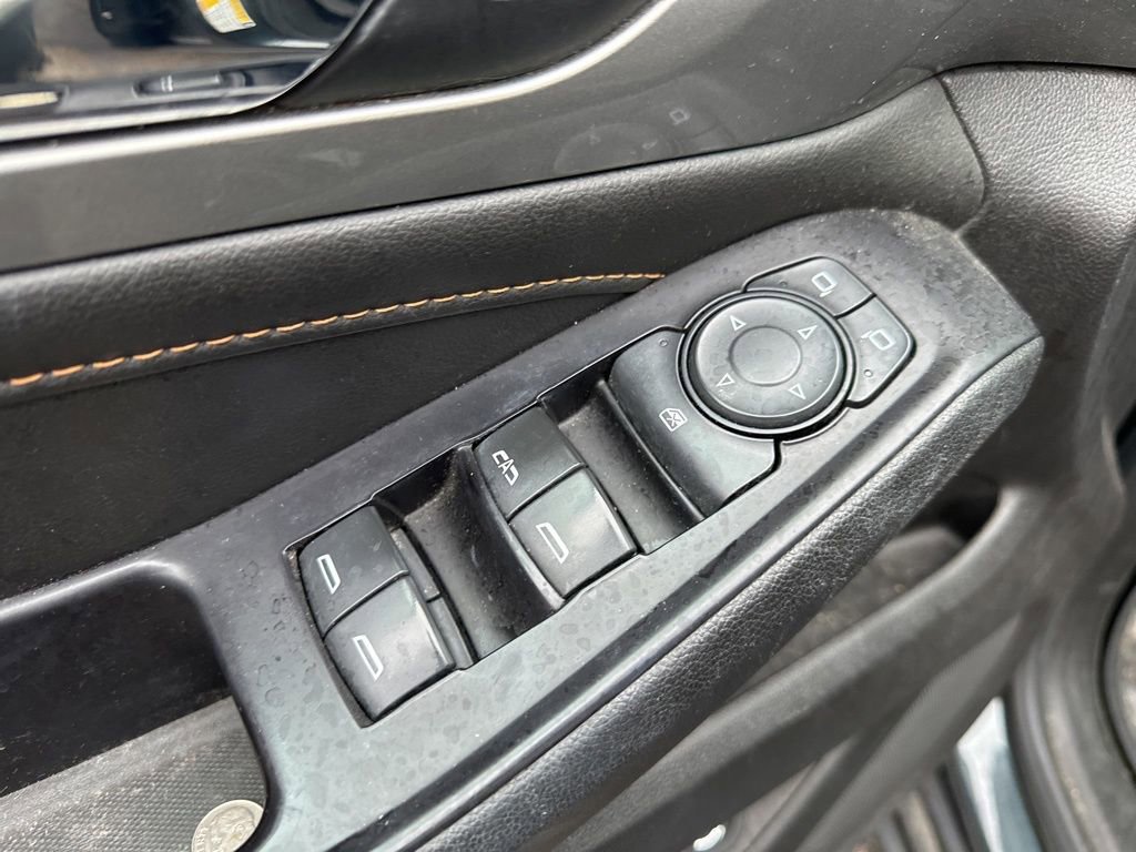 Used 2018 Chevrolet Traverse LT image 17