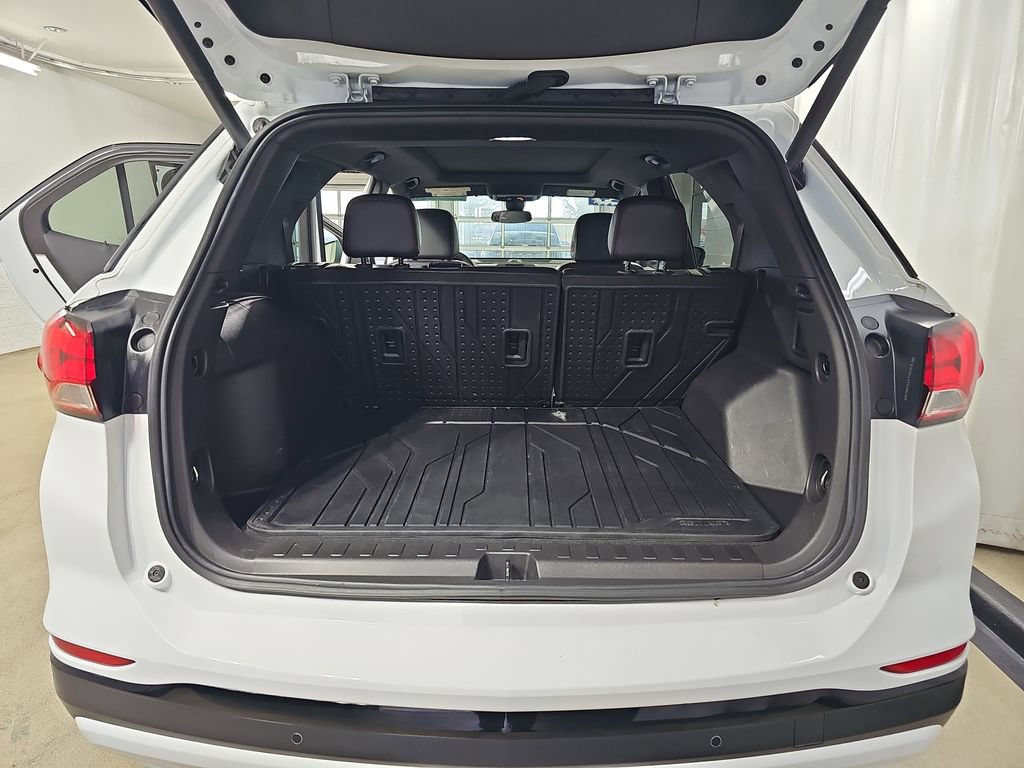 Certified 2024 Chevrolet Equinox RS w/ RS Leather Package AWD/4WD image 15