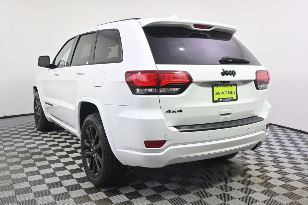 Used 2020 Jeep Grand Cherokee Altitude AWD/4WD image 4