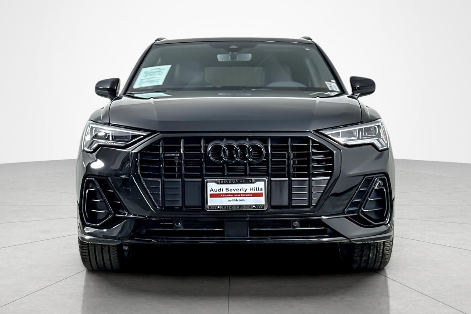 Used 2025 Audi Q3 2.0T Premium w/ Convenience Package image 8
