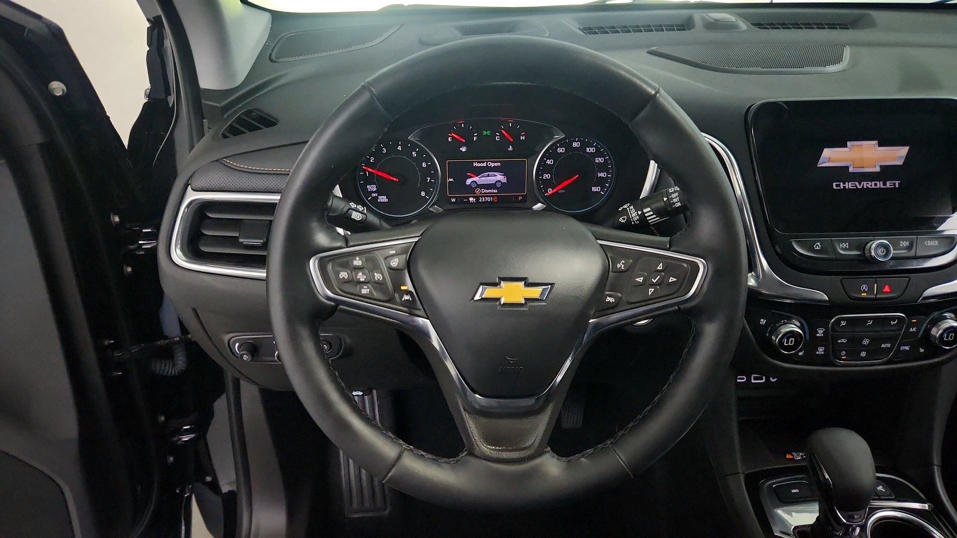 Used 2024 Chevrolet Equinox Premier AWD/4WD image 19