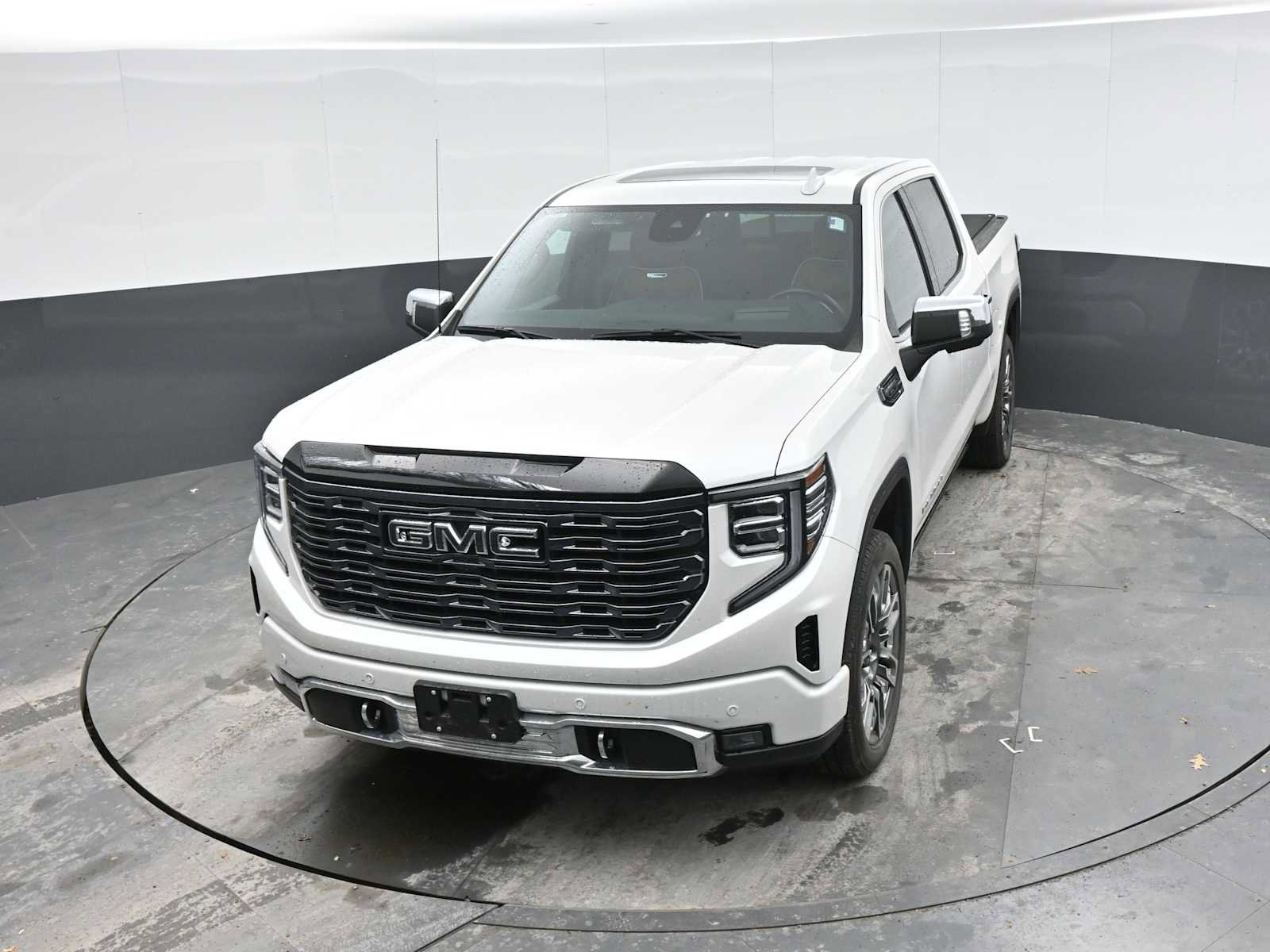 Used 2025 GMC Sierra 1500 Denali Ultimate AWD/4WD image 16