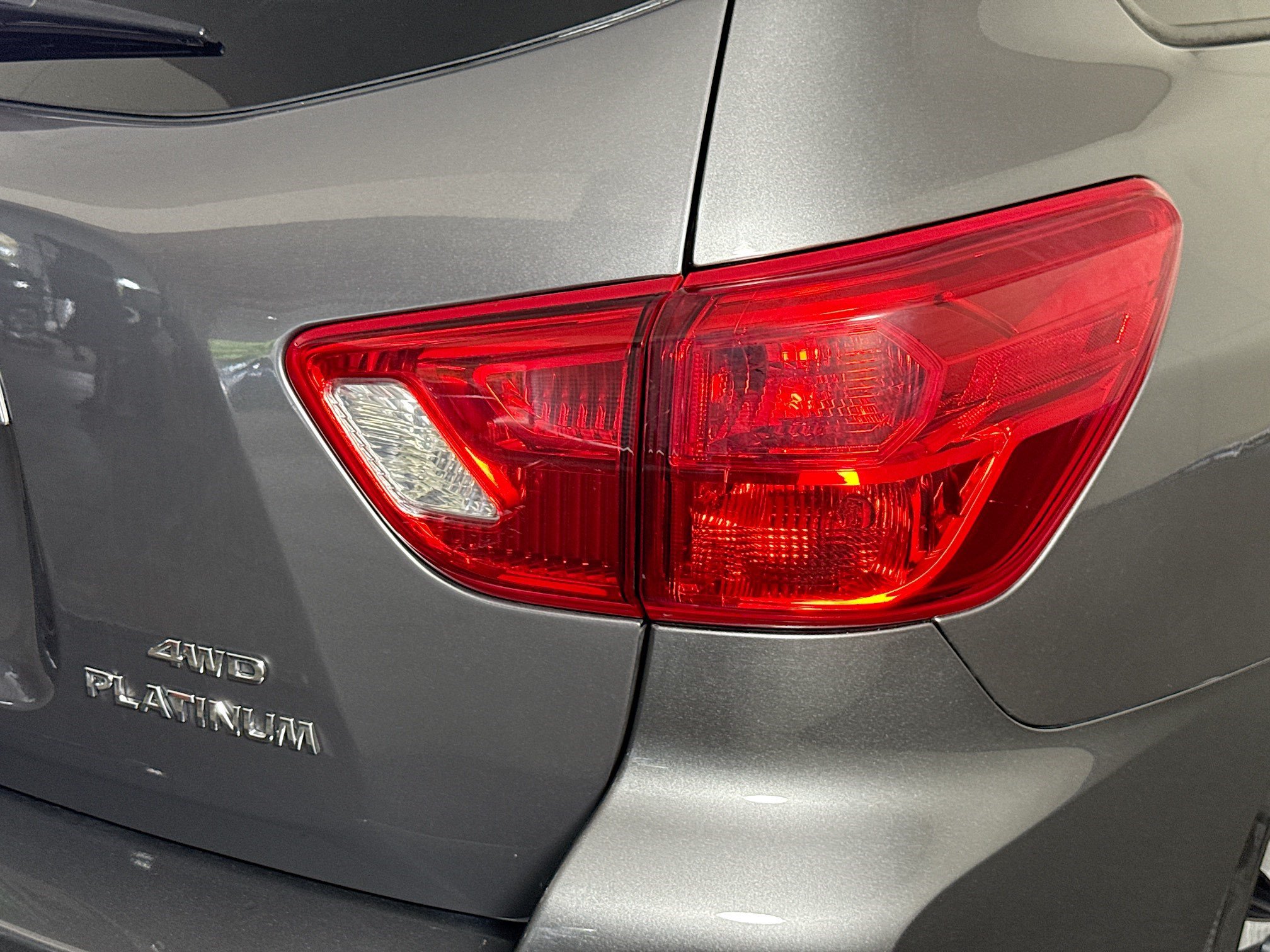Used 2020 Nissan Pathfinder Platinum AWD/4WD image 34