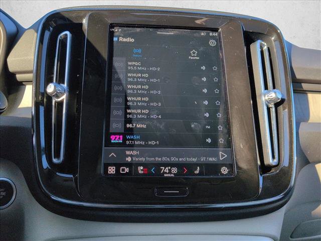 Used 2023 Volvo XC40 B4 Plus w/ Driver Assist Package image 15