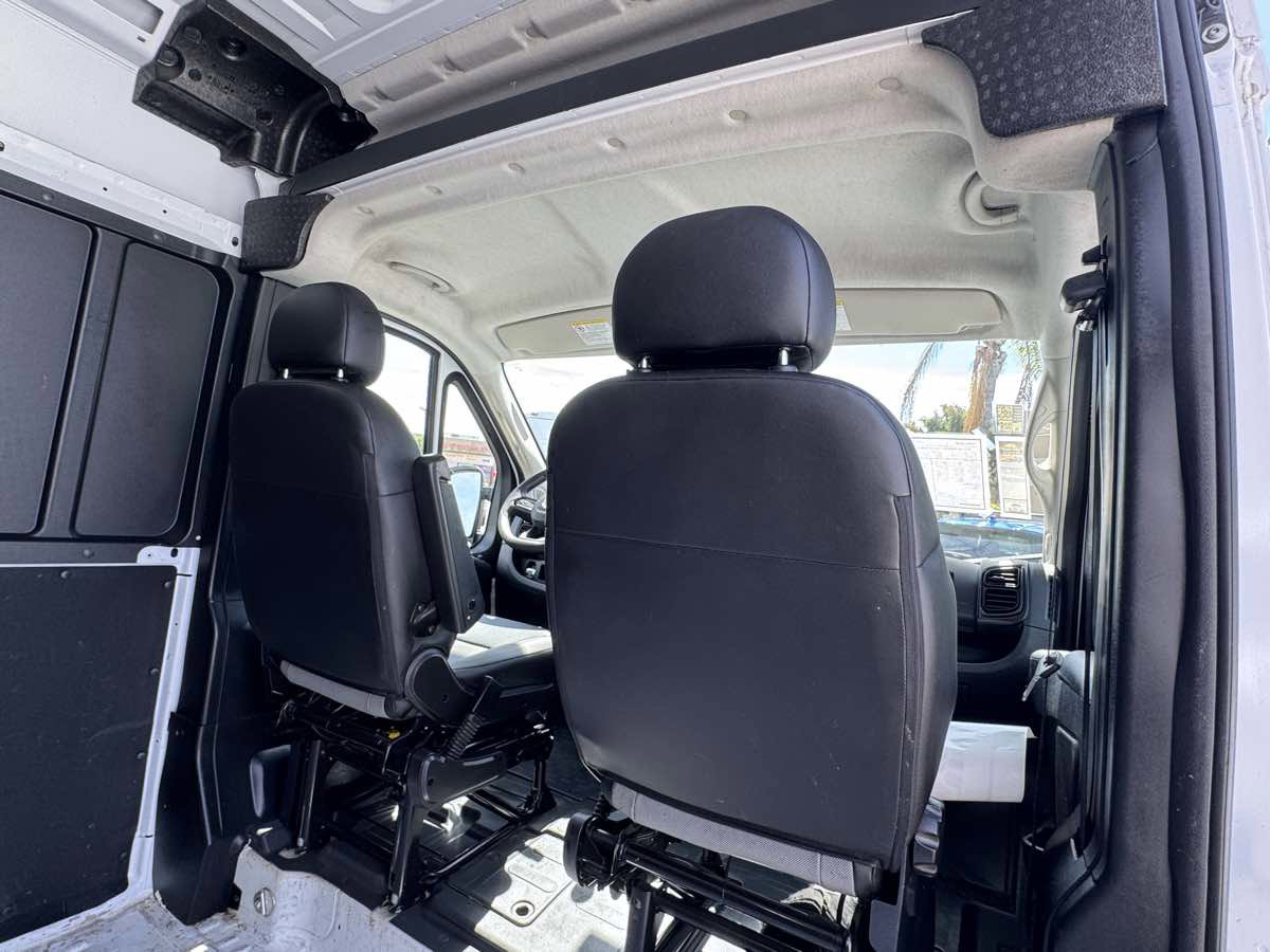 Used 2025 RAM ProMaster 2500 w/ Convenience Group FWD image 19